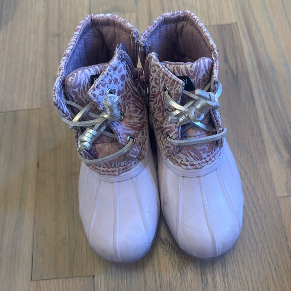 GIRLS SPERRYS